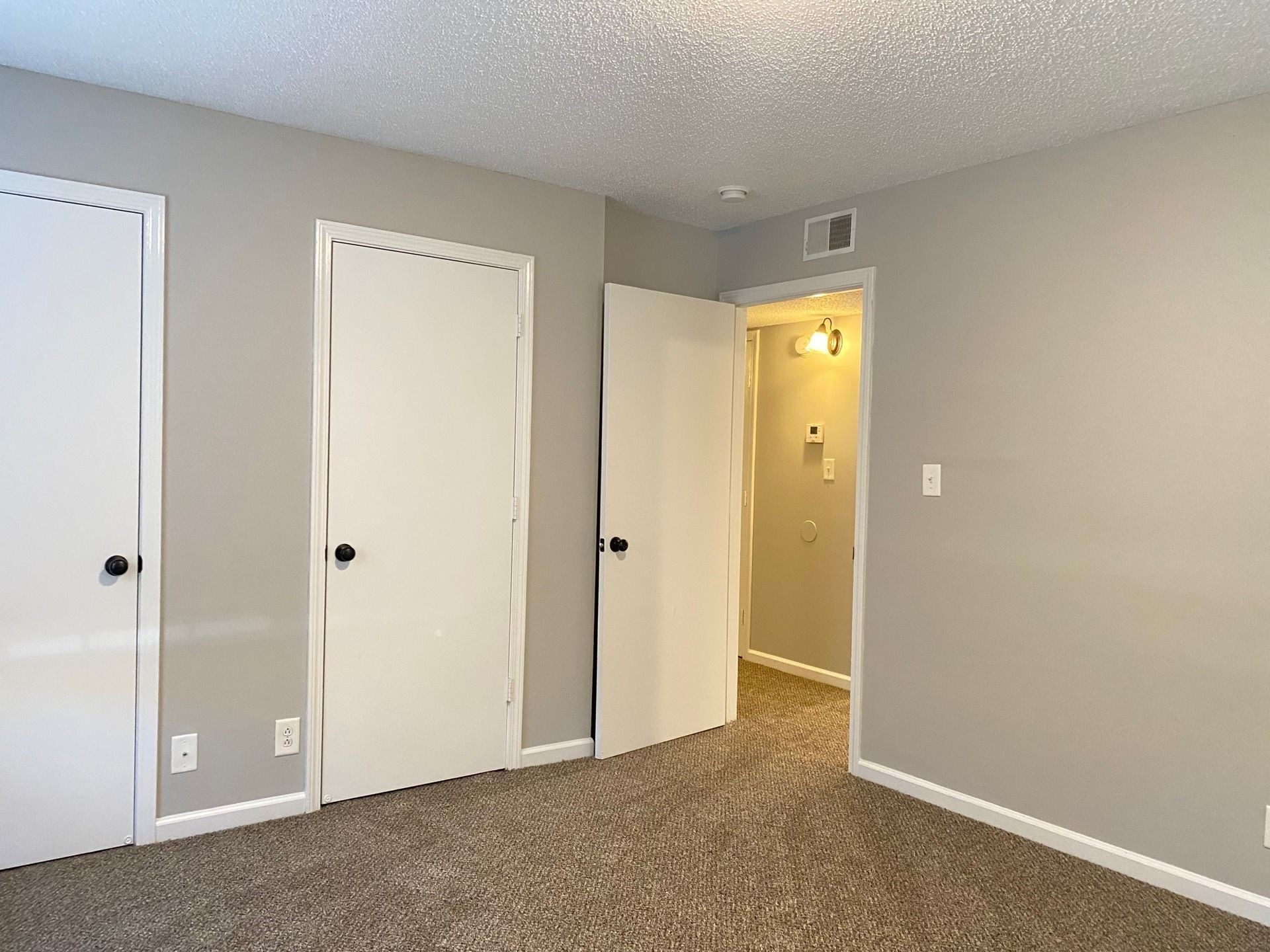 421 Alma Lane, Unit F Clarksville, TN 37043 - Photo 8 of 12 a view of an empty room