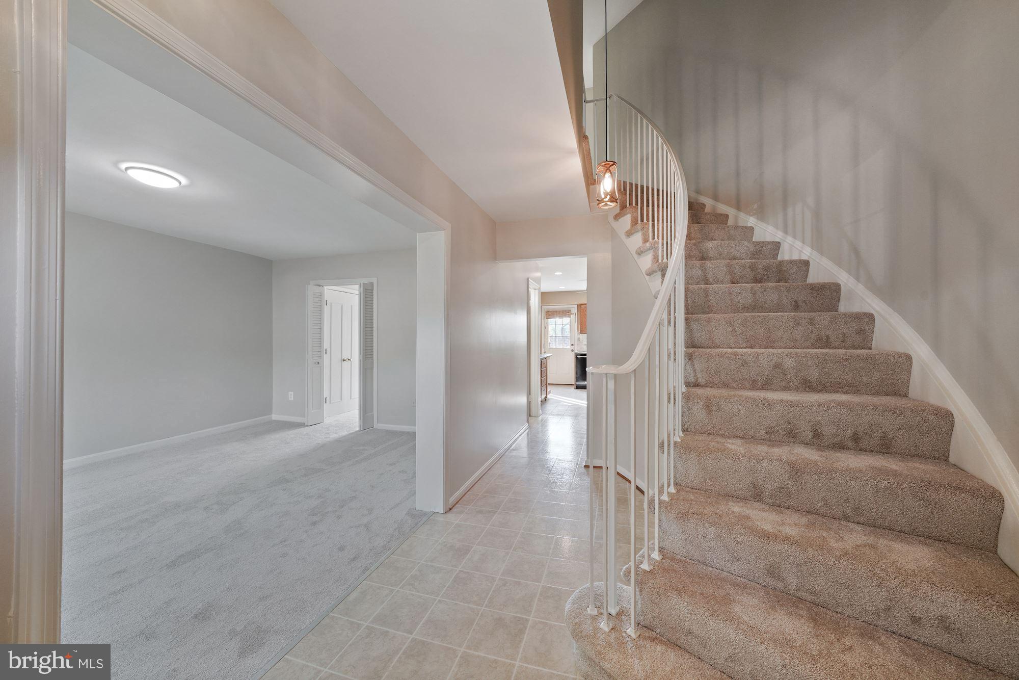 8519 Forrester Boulevard Springfield, VA 22152 - Photo 9 of 44 Foyer