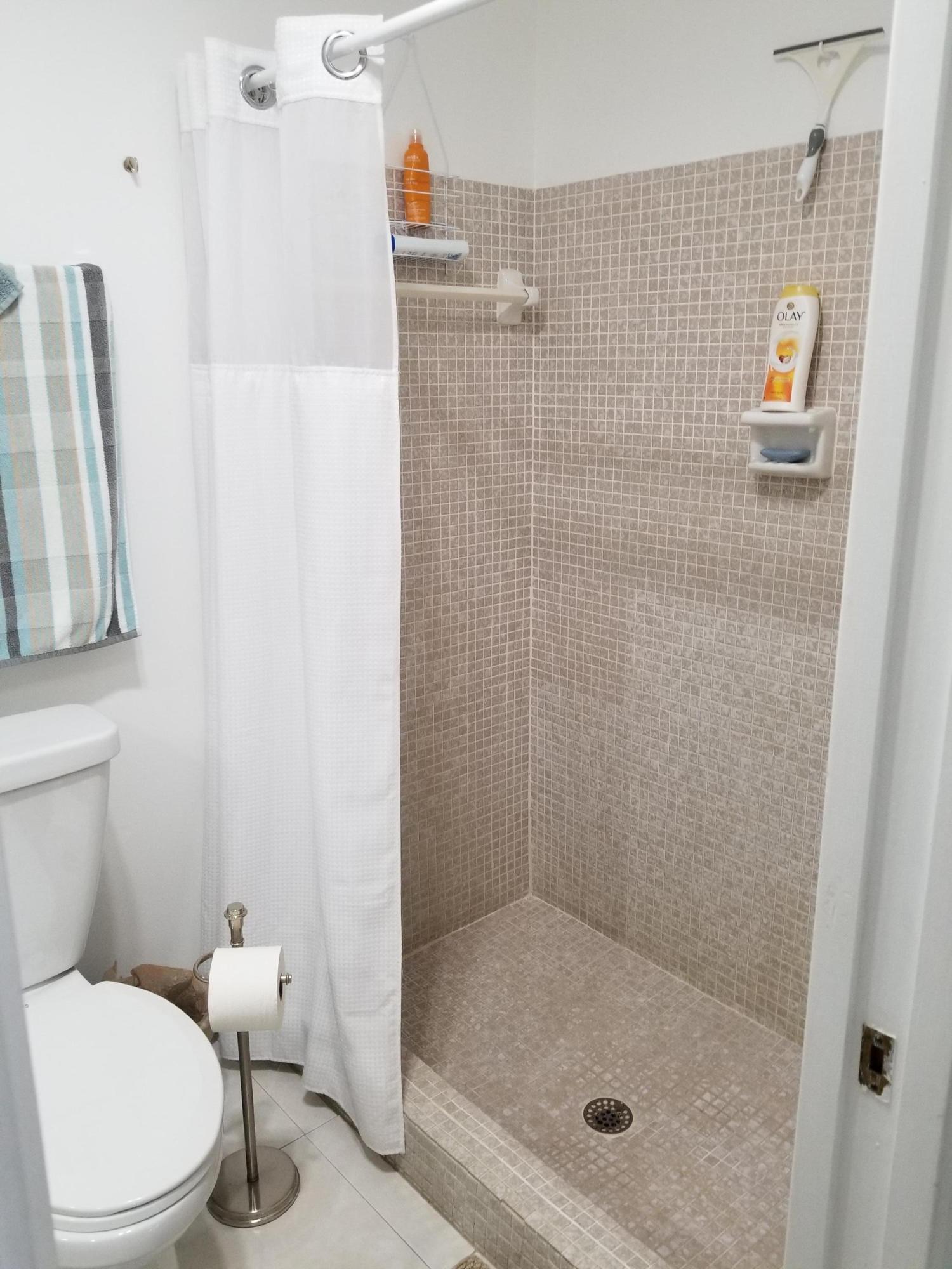 1300 High Point Place South, Unit D Delray Beach, FL 33445 - Photo 10 of 12 20191029_110559