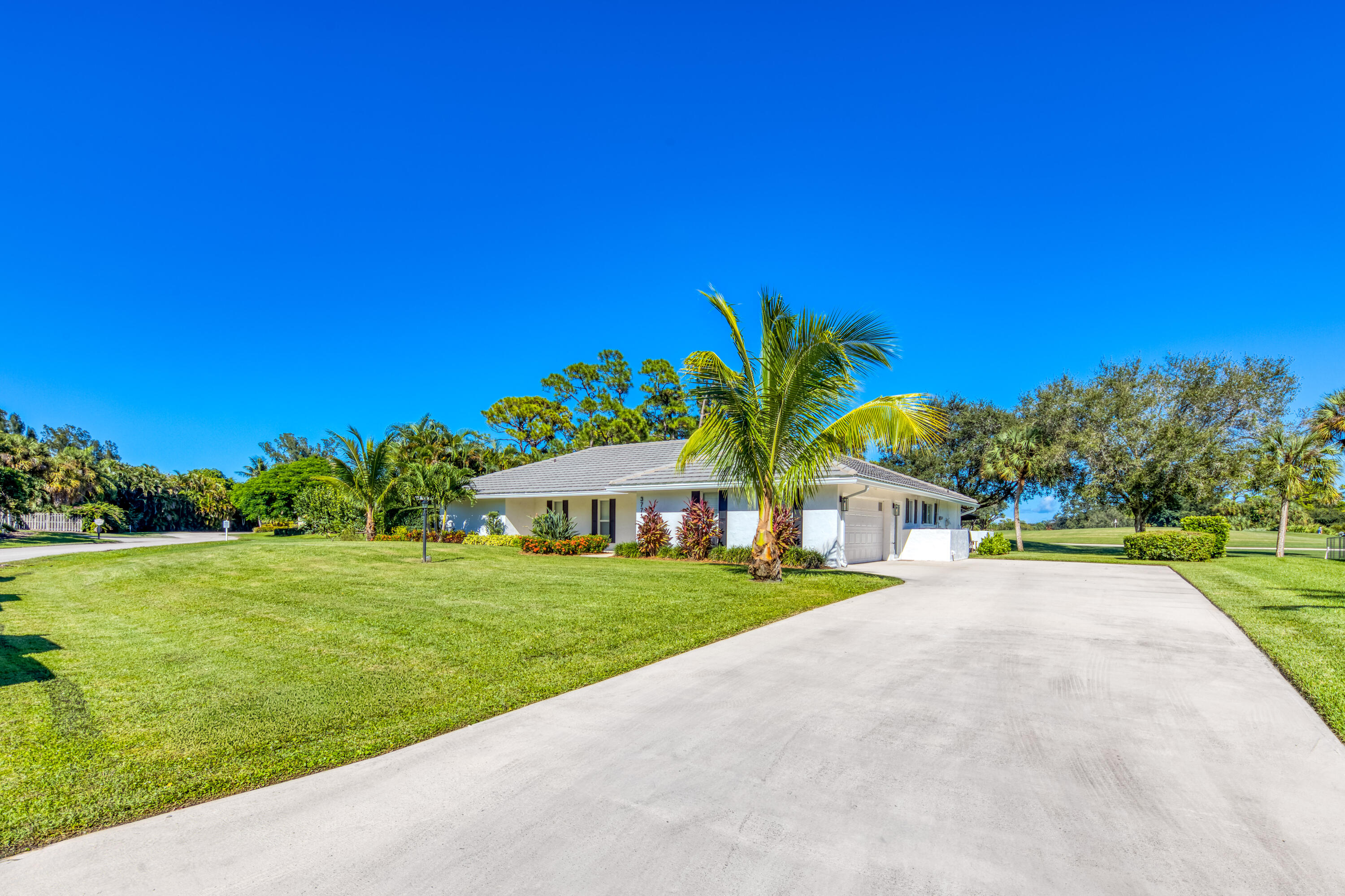 3771 Southeast Fairway West Stuart, FL 34997 - Photo 12 of 41 a view of a volley ball court