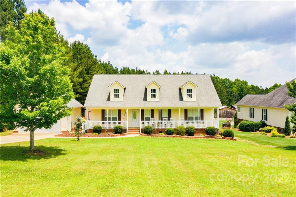 261 Pitts Road Catawba, SC 29704 - Photo 5 of 43 a view of an ocean with houses