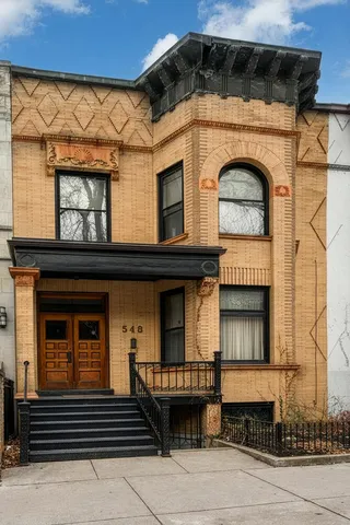 $950,000 | 548 West Oakdale Avenue, Chicago, IL 60657
