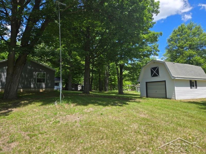 10263 Maple Valley Road Gladwin, MI 48624 - Photo 12 of 35