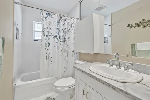 $525,000 | 8008 Northwest 102nd Way, Tamarac, FL 33321