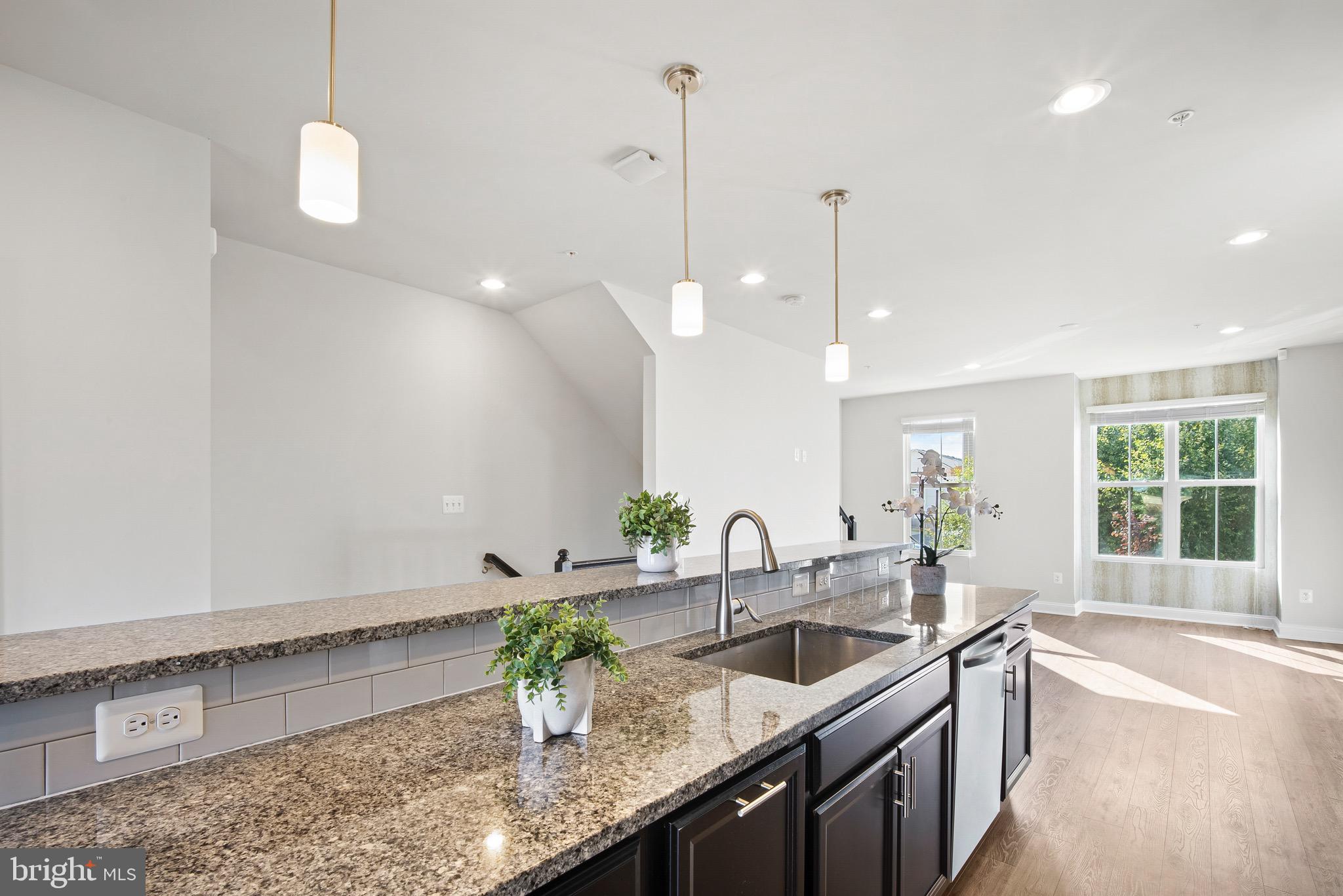 7012 Rackham Way Hanover, MD 21076 - Photo 6 of 46 Massive Island | Pendant Lights | Hardwood.