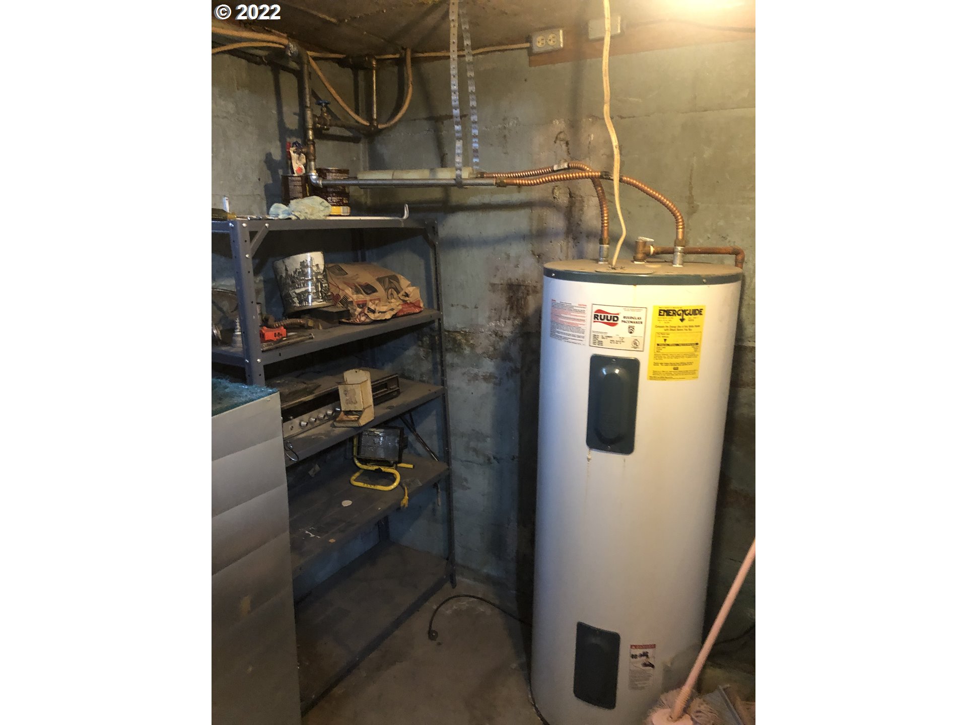 512 Southwest 9th Street Pendleton, OR 97801 - Photo 17 of 19 a close view of water heater room