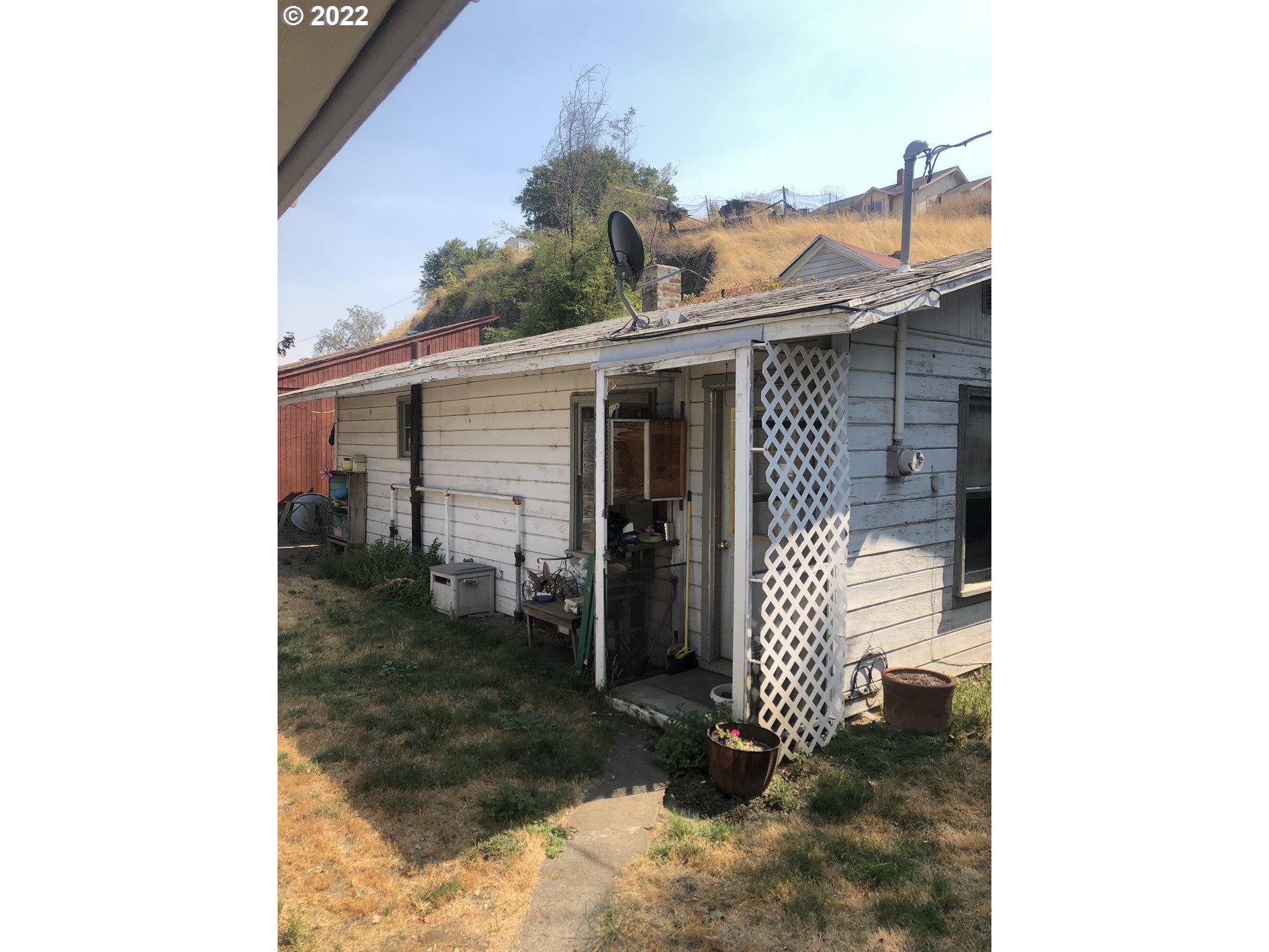512 Southwest 9th Street Pendleton, OR 97801 - Photo 4 of 19 a view of a house with a porch
