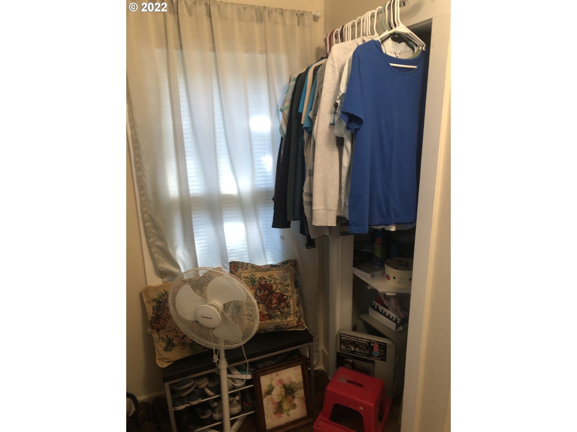 512 Southwest 9th Street Pendleton, OR 97801 - Photo 10 of 19 a close view of shoes and chairs