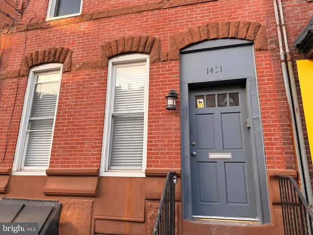 $1,995 | 1431 Wolf Street, Philadelphia, PA 19145