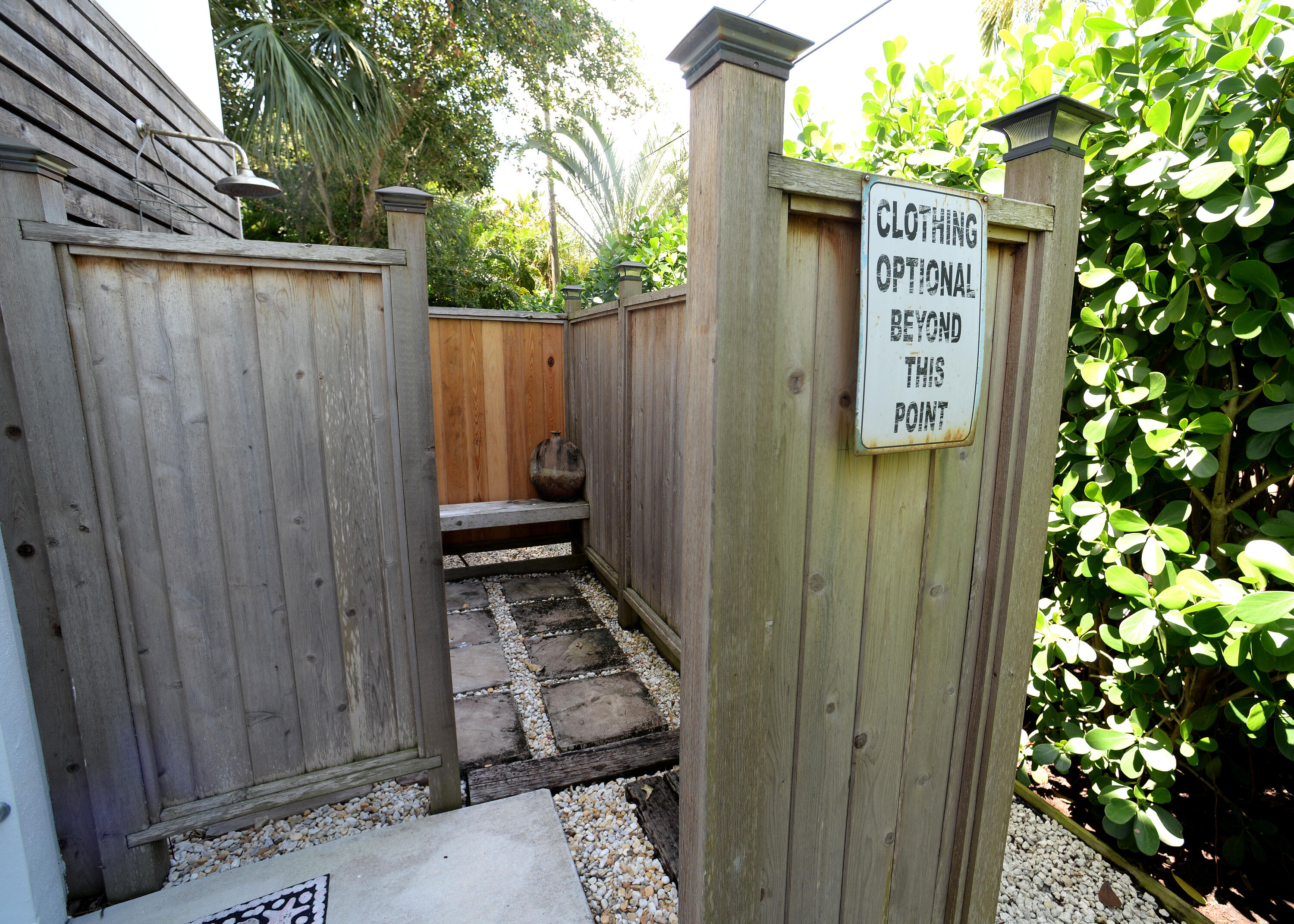 207 Killane Drive Jupiter, FL 33458 - Photo 32 of 59 207 Killane outdoor shower