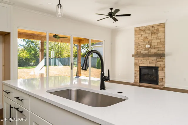 $649,860 | 2030 Cherokee Drive, Maryville, TN 37801