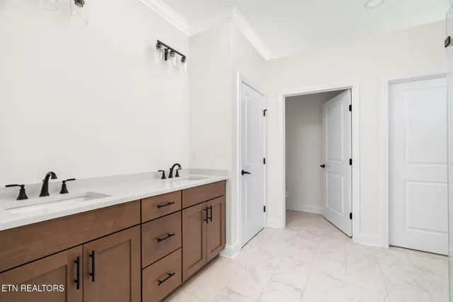 $649,860 | 2030 Cherokee Drive, Maryville, TN 37801