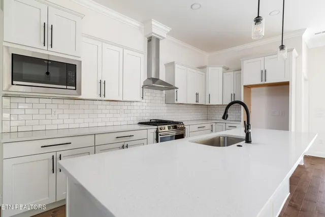 $649,860 | 2030 Cherokee Drive, Maryville, TN 37801