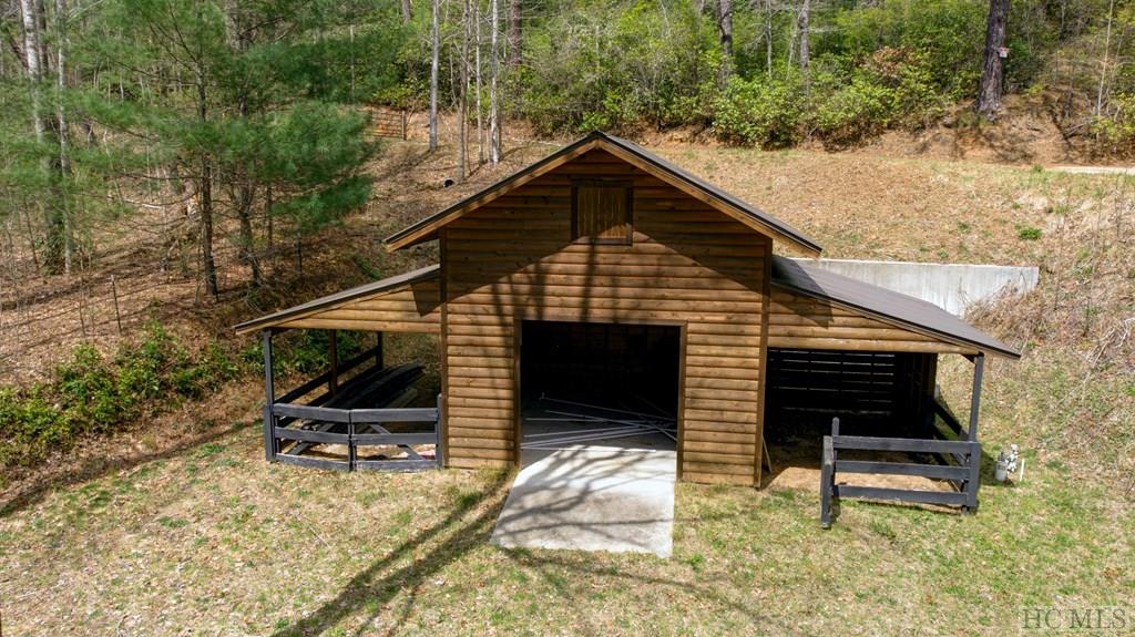 138 Stockton Road Franklin, NC 28734 - Photo 8 of 12 Gallery Image 8