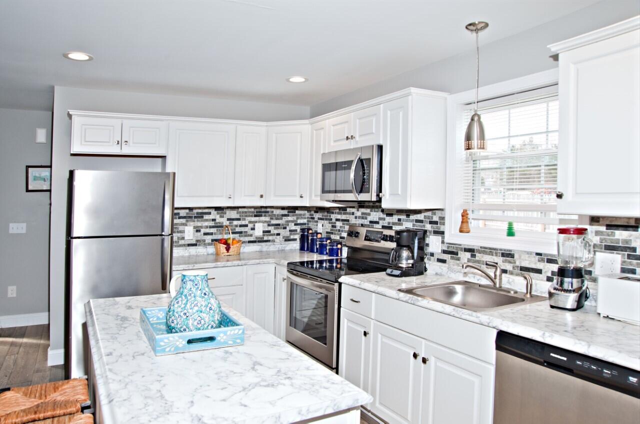 64 Ocean Park Road, Unit 1 Saco, ME 04072 - Photo 6 of 23 Kitchen