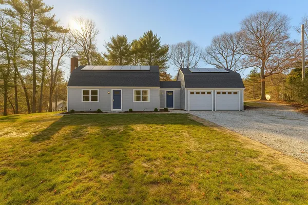 $749,999 | 17 Fresh Pond Circle, Plymouth, MA 02360