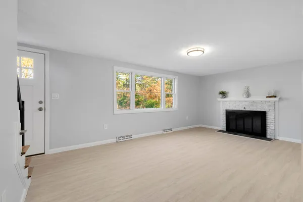$749,999 | 17 Fresh Pond Circle, Plymouth, MA 02360