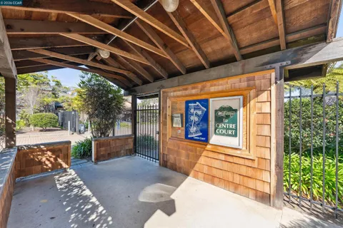 $699,000 | 405 Centre Court, Alameda, CA 94502