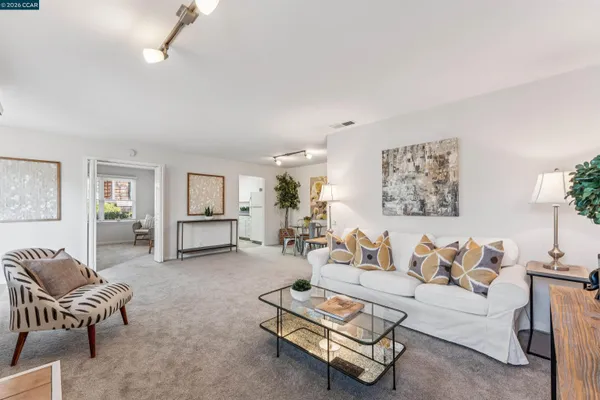 $649,000 | 405 Centre Court, Alameda, CA 94502