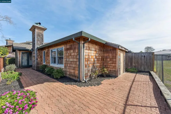$649,000 | 405 Centre Court, Alameda, CA 94502