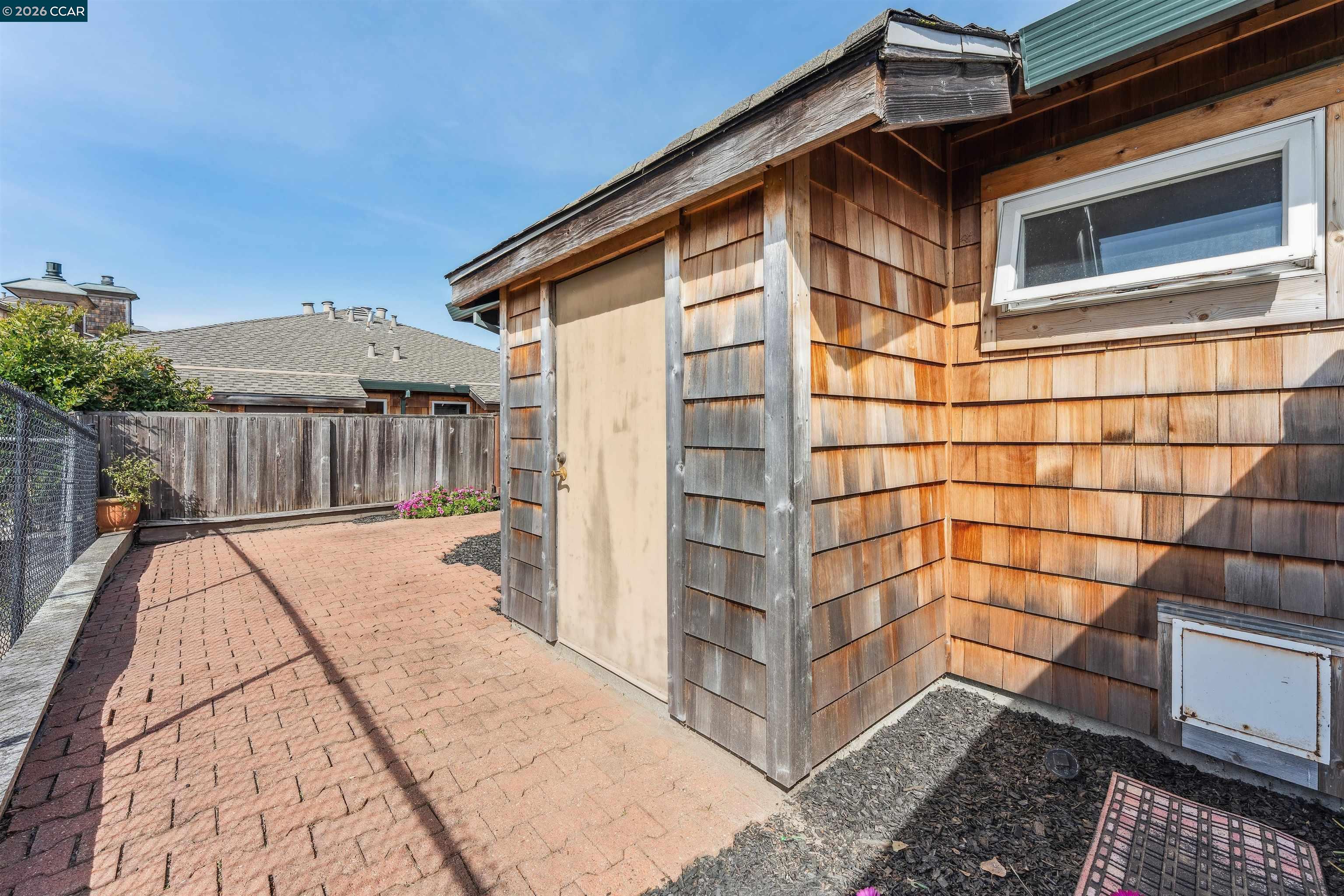 405 Centre Court Alameda, CA 94502 - Photo 29 of 45