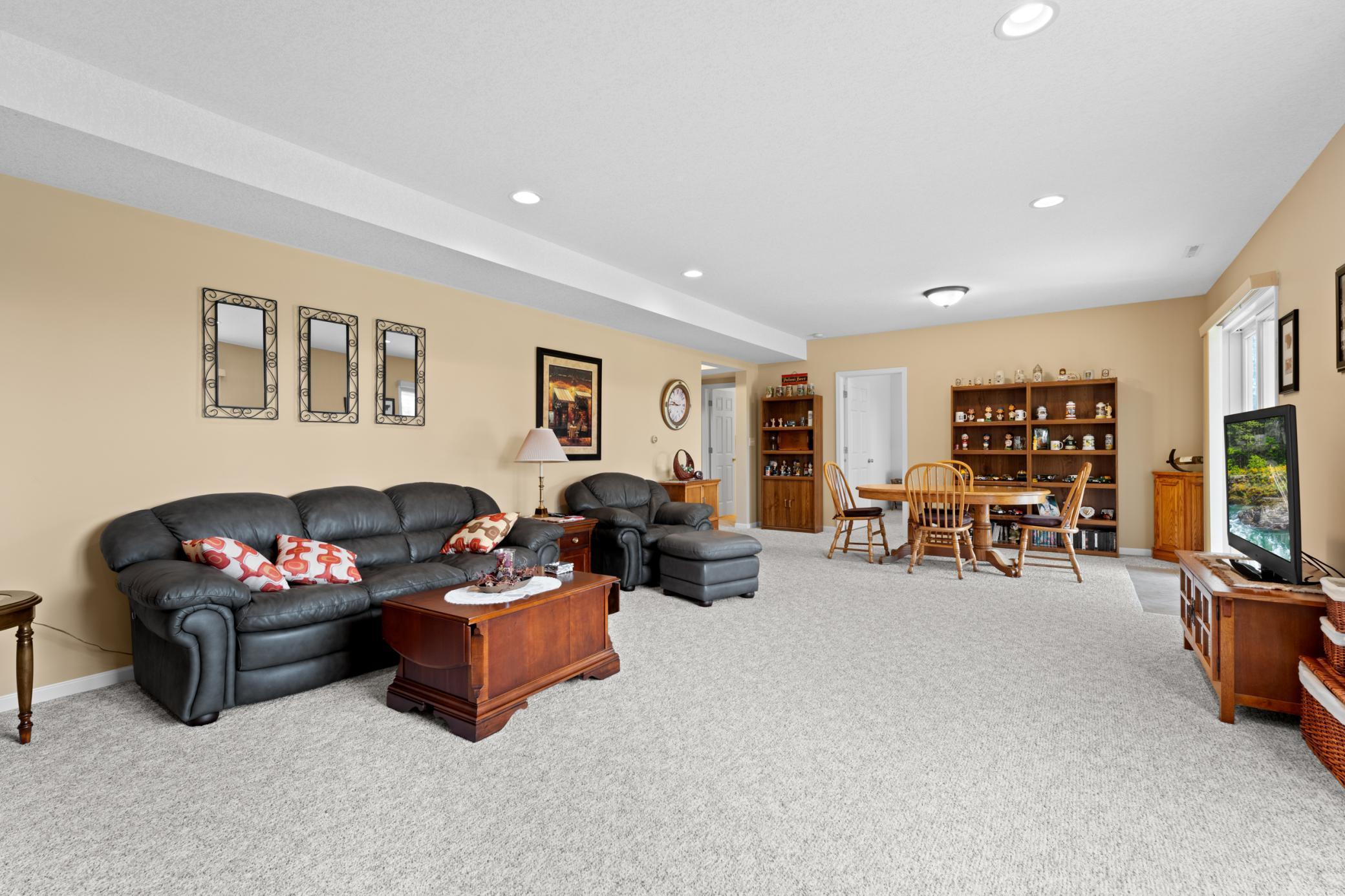 3621 Hart Lane Southwest Rochester, MN 55902 - Photo 31 of 54