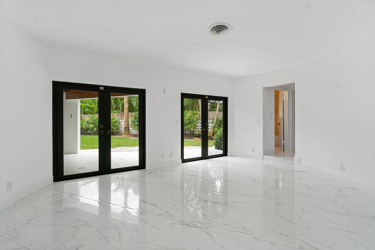 700 Northeast 4th Street Boca Raton, FL 33432 - Photo 11 of 24 013-700Northeast4thStreet-BocaRaton-FL-3