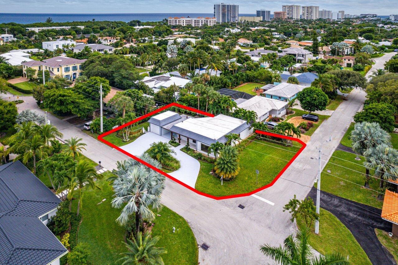 700 Northeast 4th Street Boca Raton, FL 33432 - Photo 3 of 24 041-700Northeast4thStreet-BocaRaton-FL-3