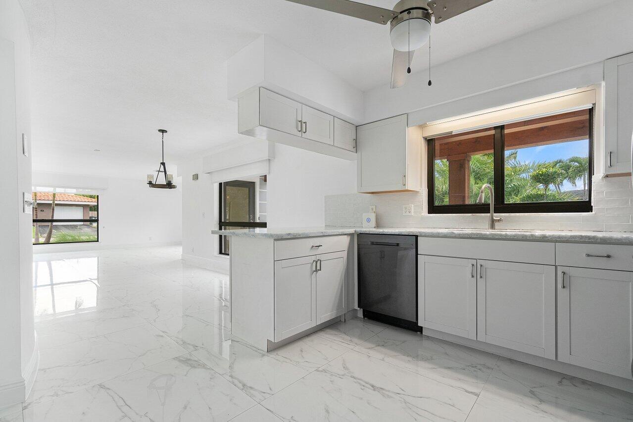 700 Northeast 4th Street Boca Raton, FL 33432 - Photo 7 of 24 017-700Northeast4thStreet-BocaRaton-FL-3