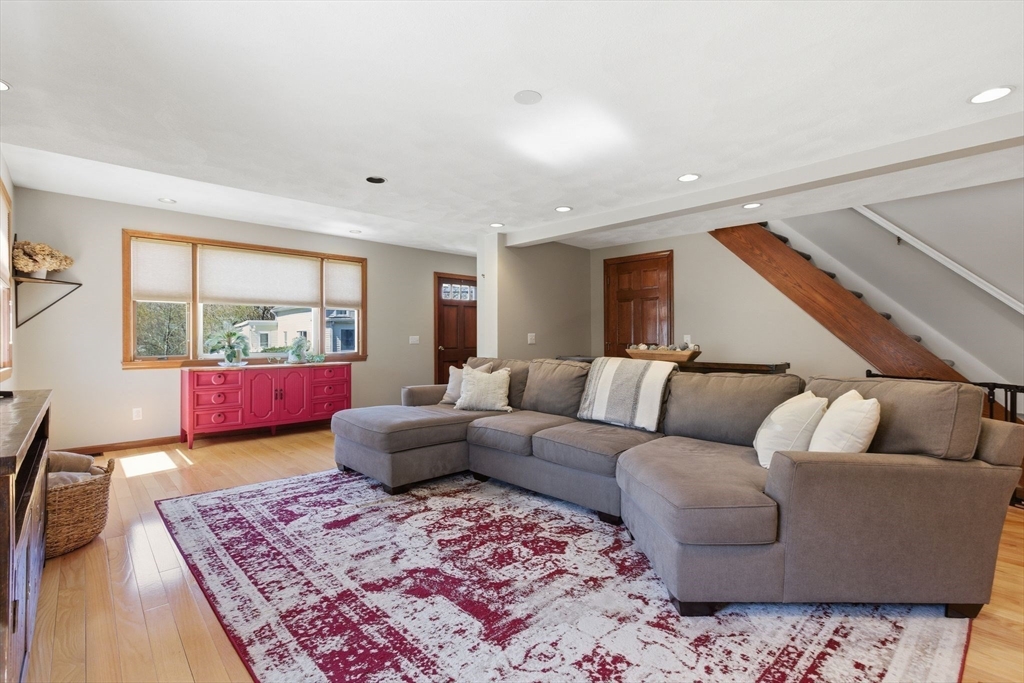 7 Maple Street, Unit 7 Reading, MA 01867 - Photo 6 of 40