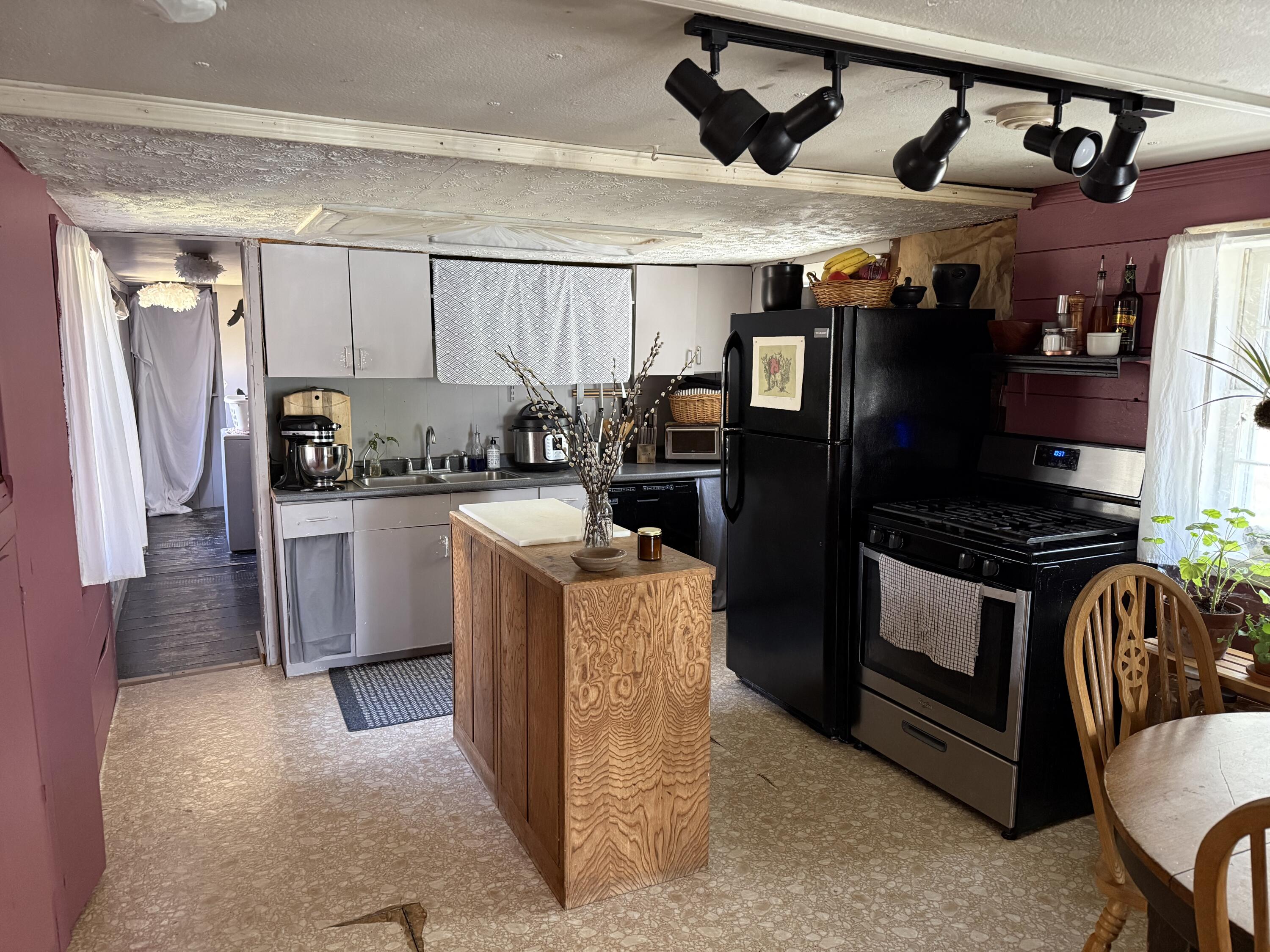 21 Curtis Road Freeport, ME 04032 - Photo 6 of 18