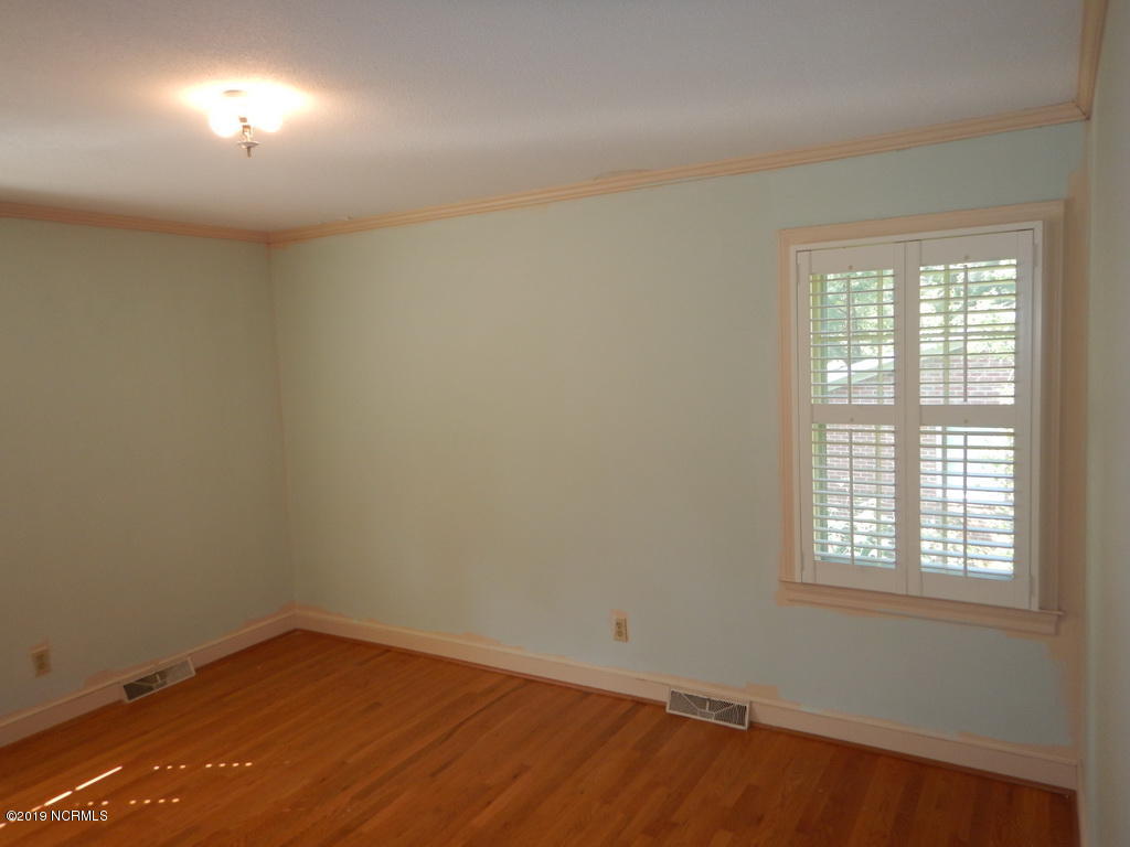 2104 Emerson Road Kinston, NC 28504 - Photo 16 of 21 30 BEDROOM 2
