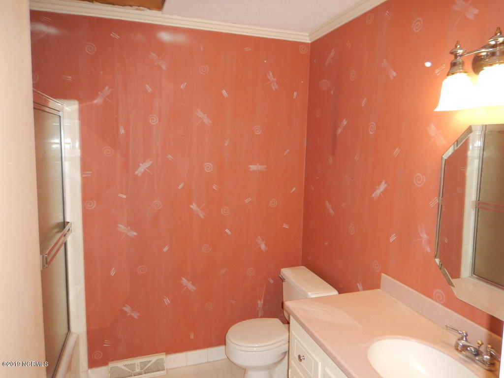 2104 Emerson Road Kinston, NC 28504 - Photo 17 of 21 32 BATH 2