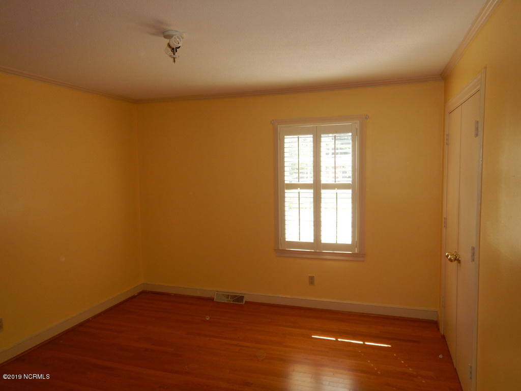 2104 Emerson Road Kinston, NC 28504 - Photo 18 of 21 33 BEDROOM 3