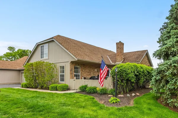 $295,000 | 5846 Willow Lake Drive, Grove City, OH 43123