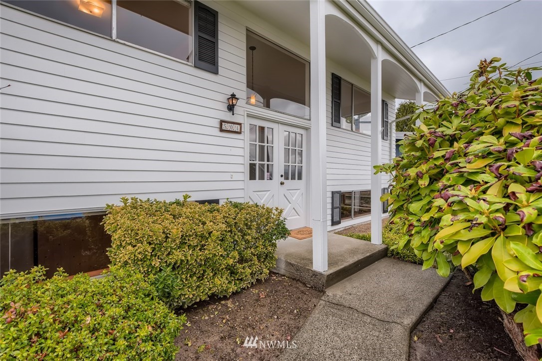 501 Stevens Avenue Northwest Renton, WA 98057 - Photo 1 of 31 Gallery Image 1