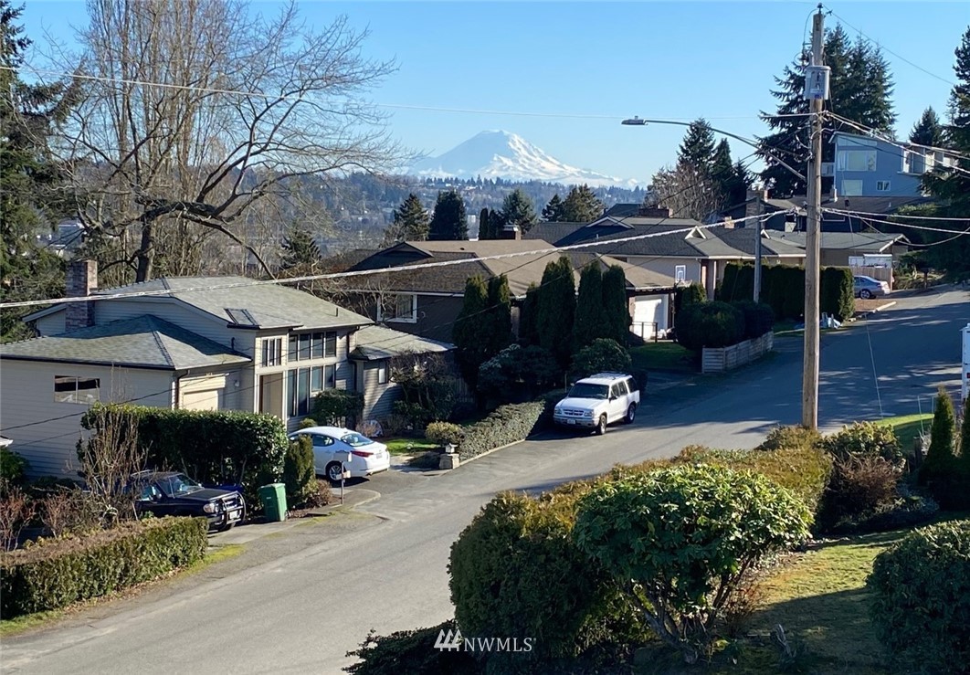 501 Stevens Avenue Northwest Renton, WA 98057 - Photo 2 of 31 Gallery Image 2