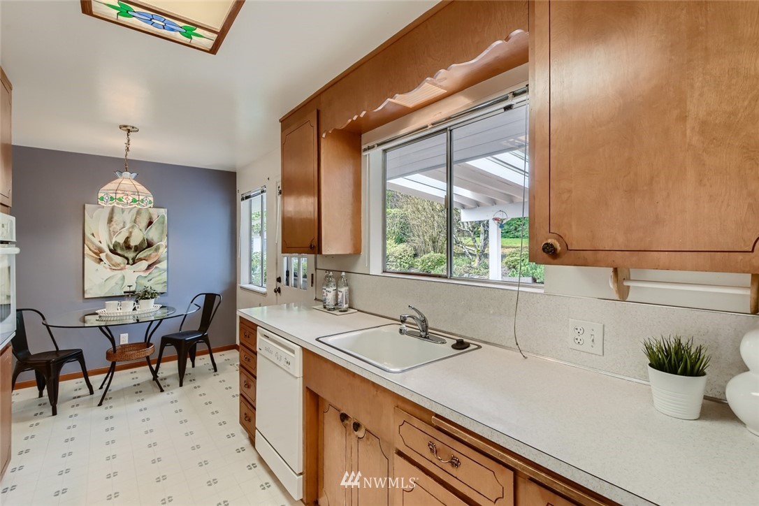 501 Stevens Avenue Northwest Renton, WA 98057 - Photo 7 of 31 Gallery Image 7