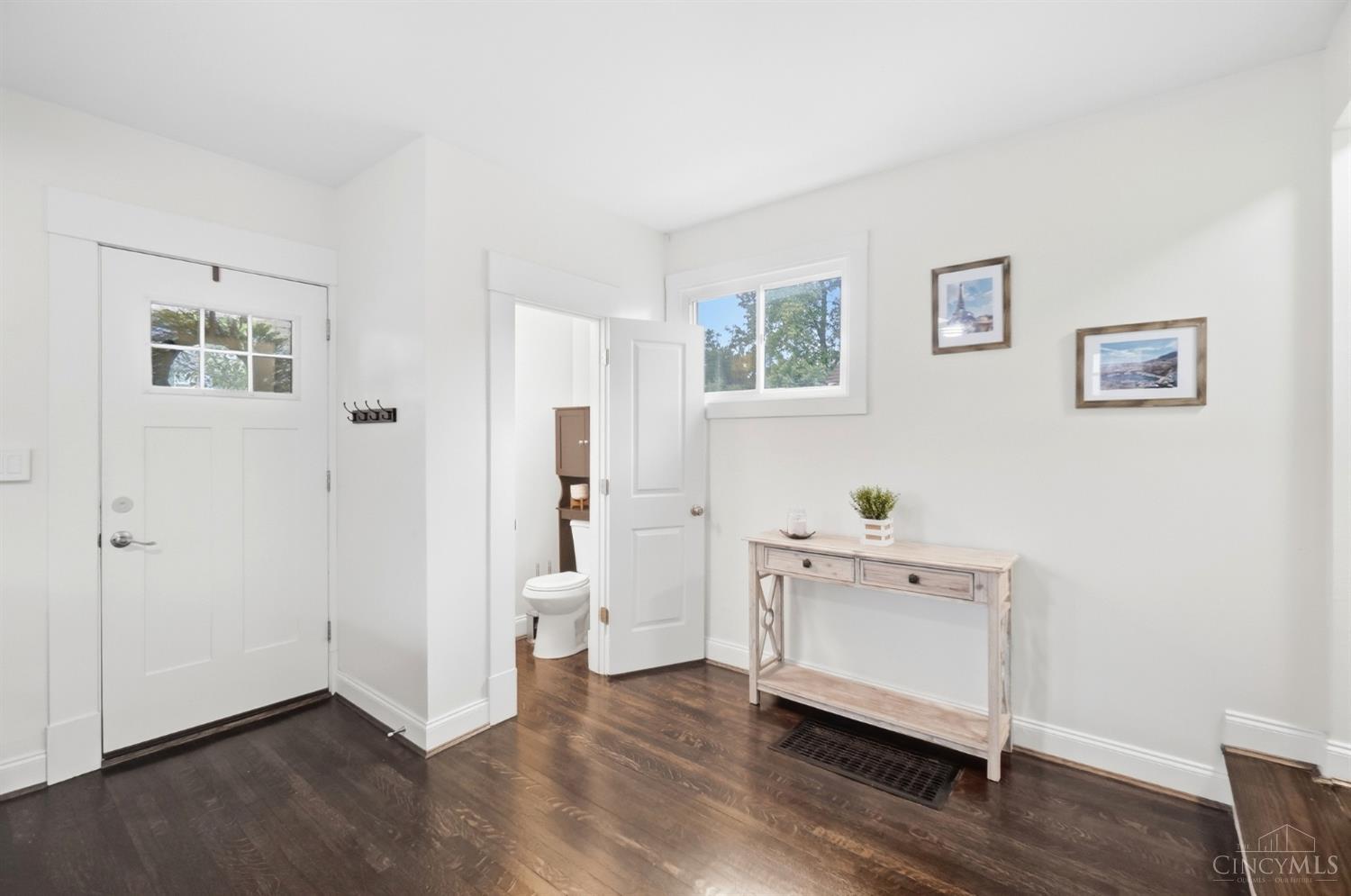 6224 Kincaid Road Cincinnati, OH 45213 - Photo 11 of 38 Gallery Image 11