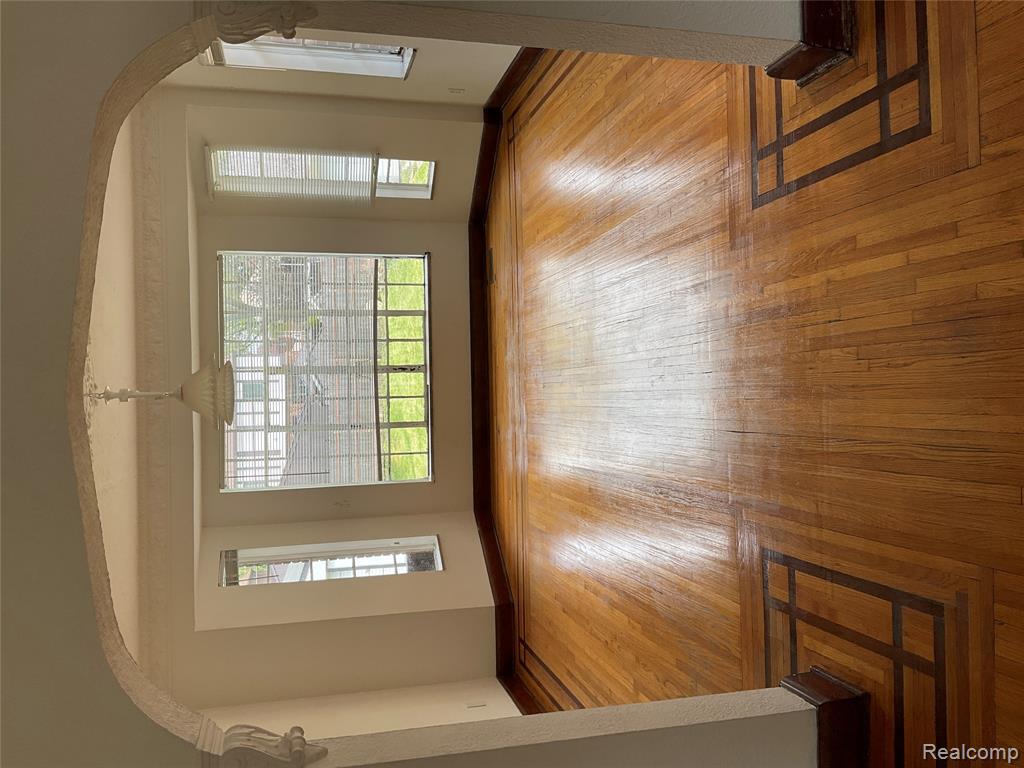 15763 Ashton Road Detroit, MI 48223 - Photo 9 of 43