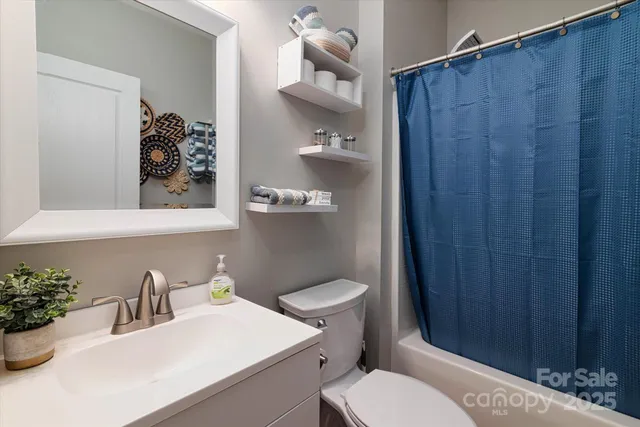 $560,000 | 6340 Wyndham Hill Drive, Charlotte, NC 28269