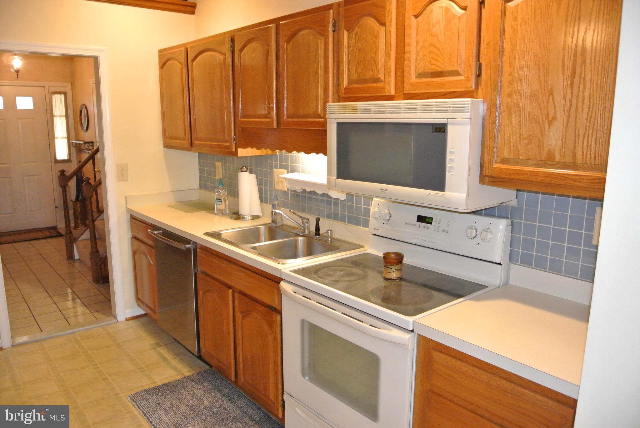 3302 Peach Tree Road Waldorf, MD 20601 - Photo 13 of 30 Kitchen
