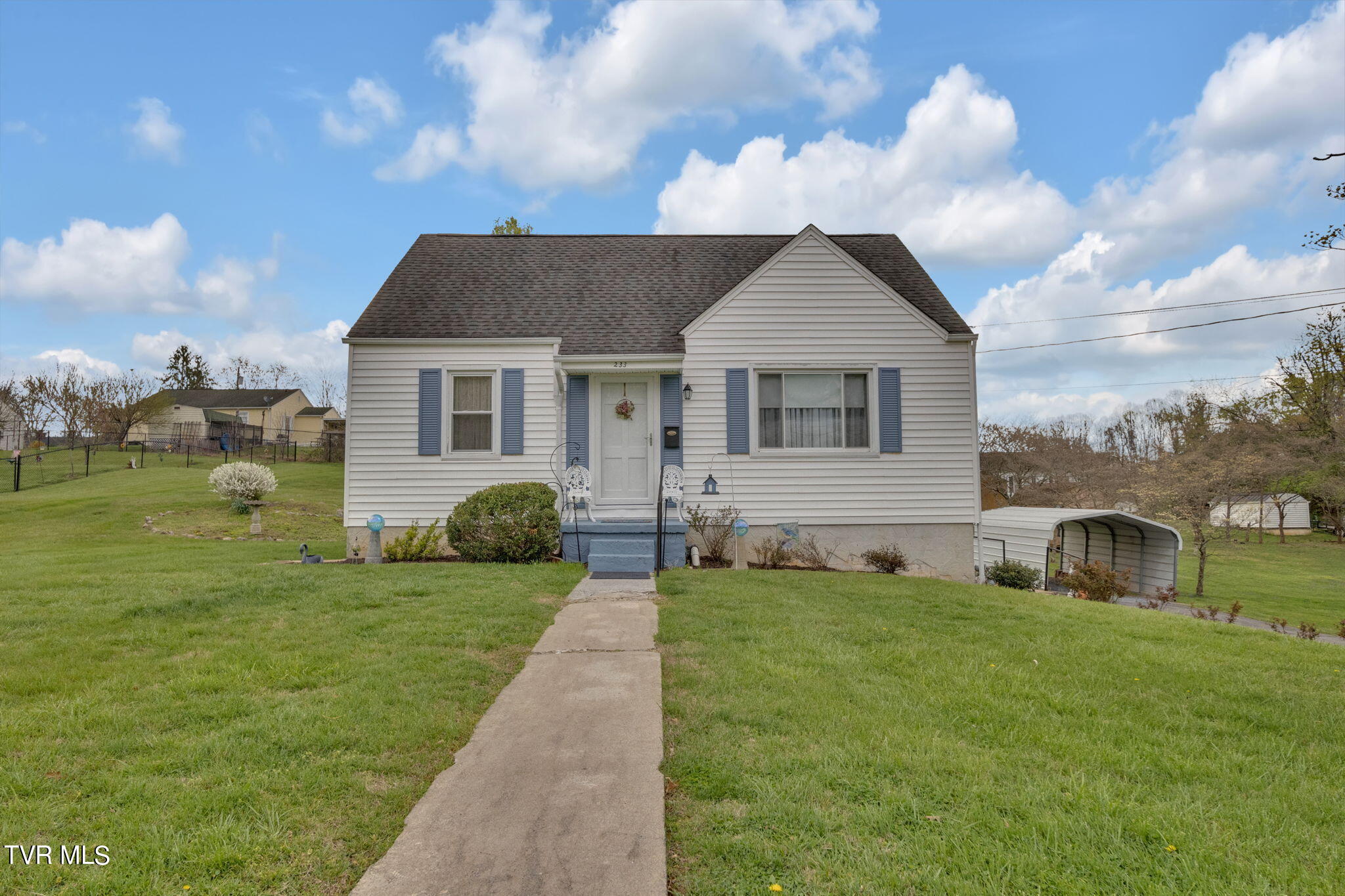 233 Cherokee Road Bristol, VA 24201 - Photo 1 of 31 1-web-or-mls-2B4A0739