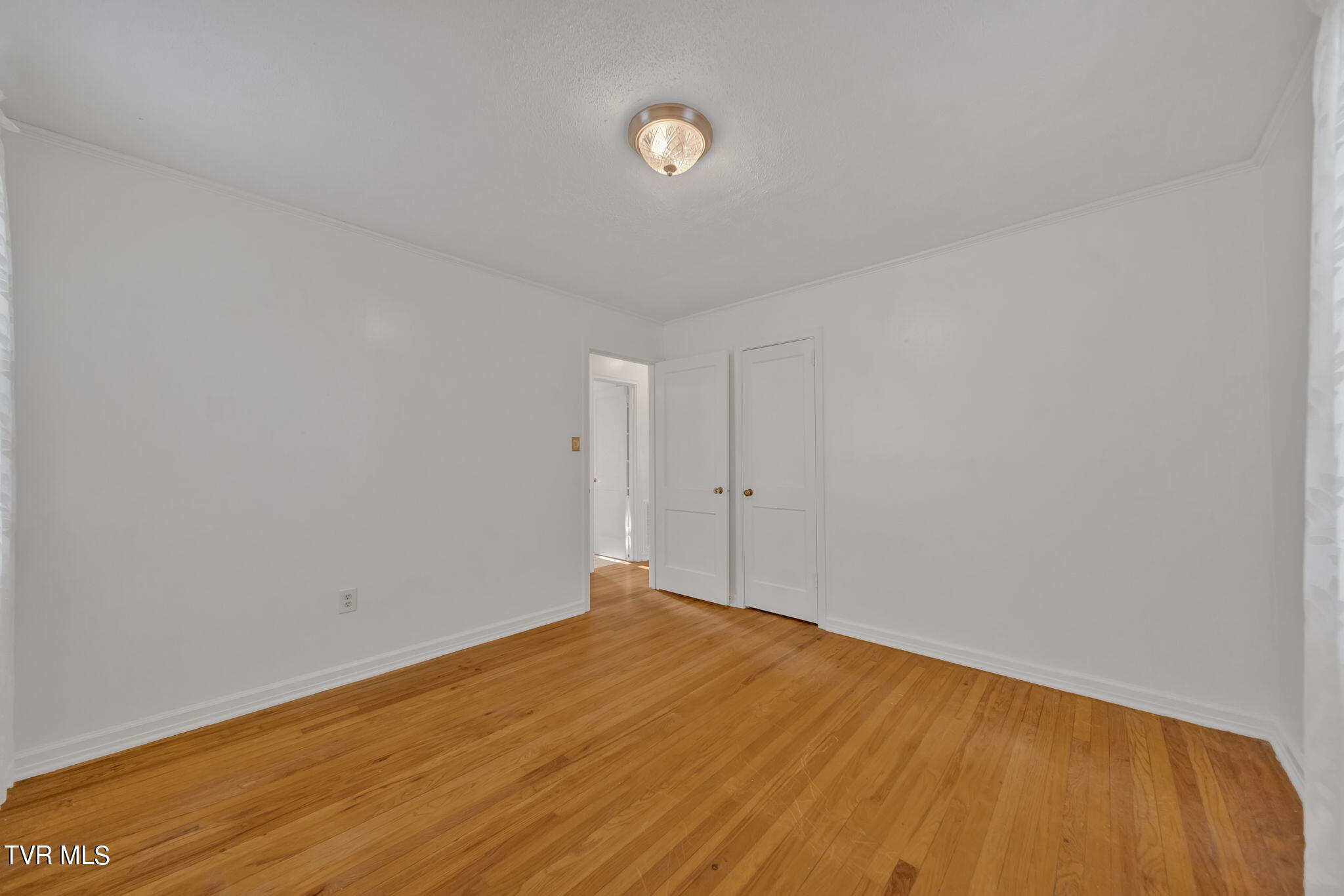 233 Cherokee Road Bristol, VA 24201 - Photo 13 of 31 10-web-or-mls-2B4A0669