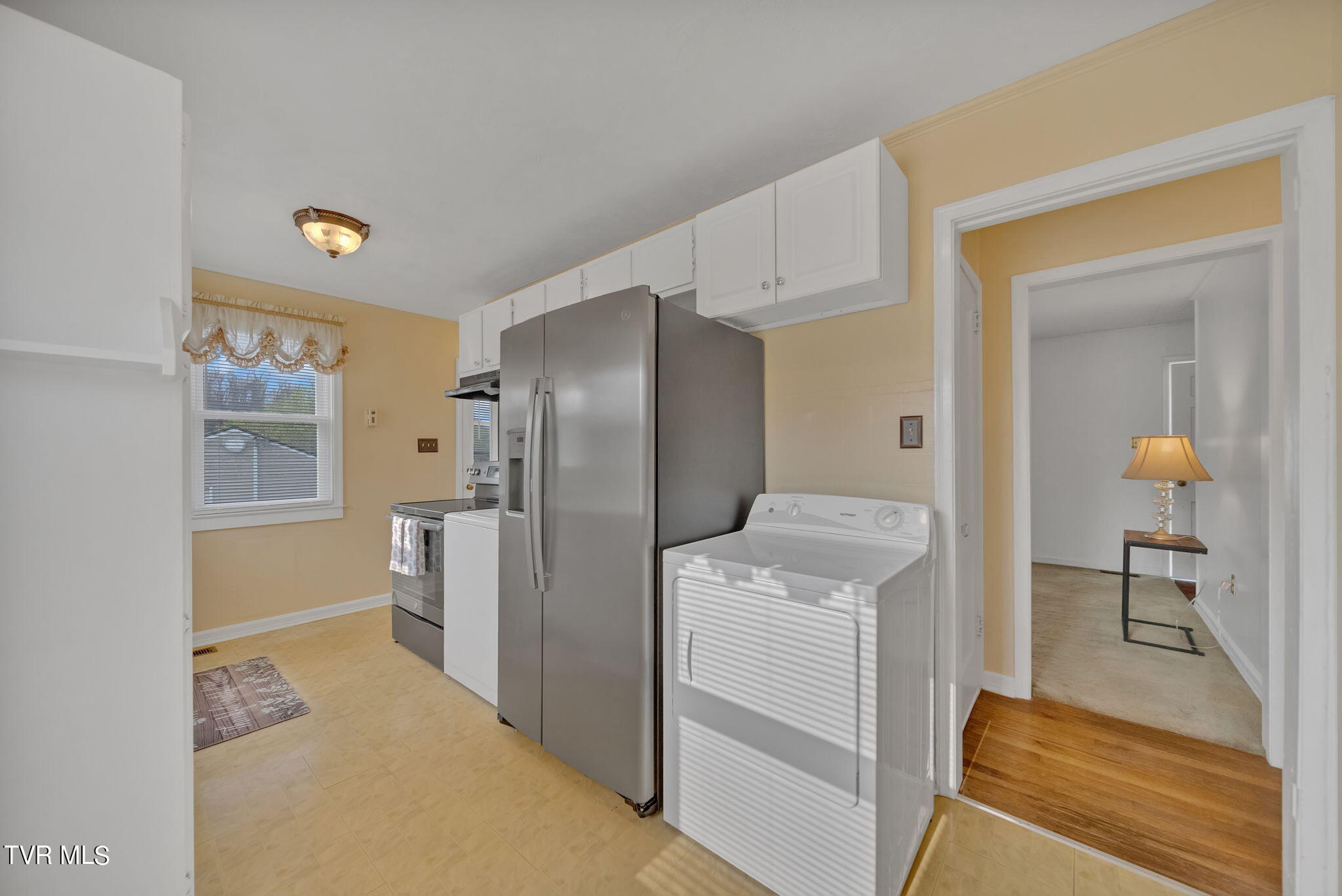 233 Cherokee Road Bristol, VA 24201 - Photo 8 of 31 6-web-or-mls-2B4A0649