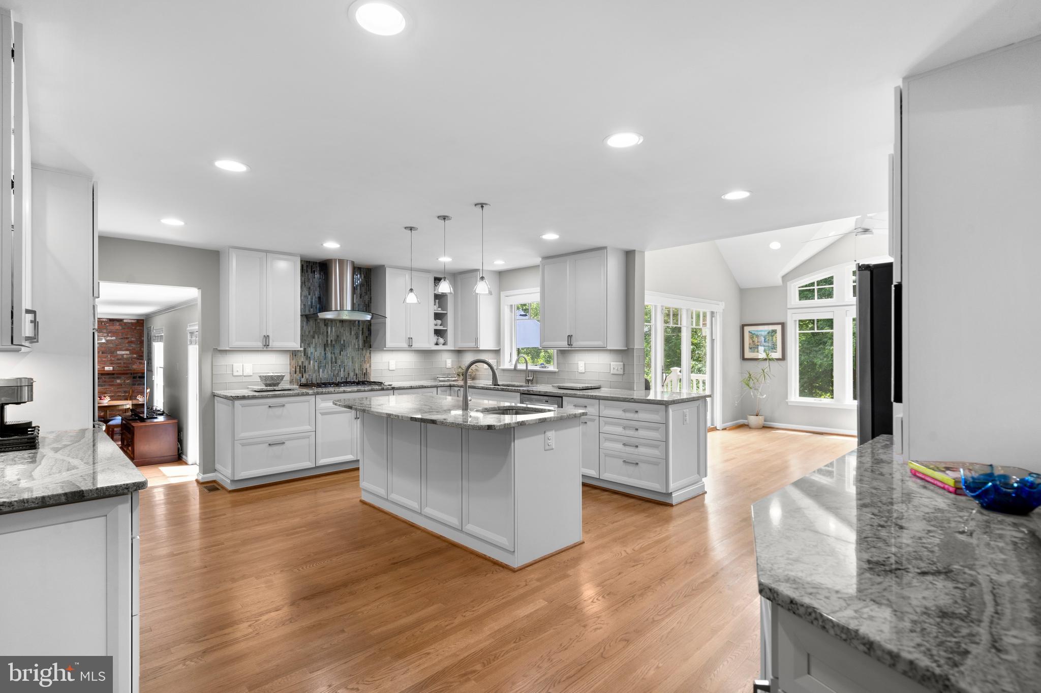 8808 Wooden Bridge Road Potomac, MD 20854 - Photo 11 of 53 Renovated Chef's Kitchen