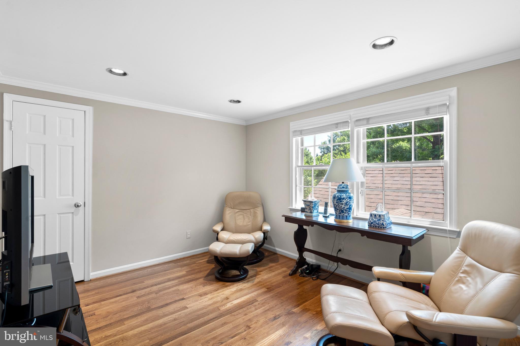 8808 Wooden Bridge Road Potomac, MD 20854 - Photo 25 of 53 Primary Sitting Room