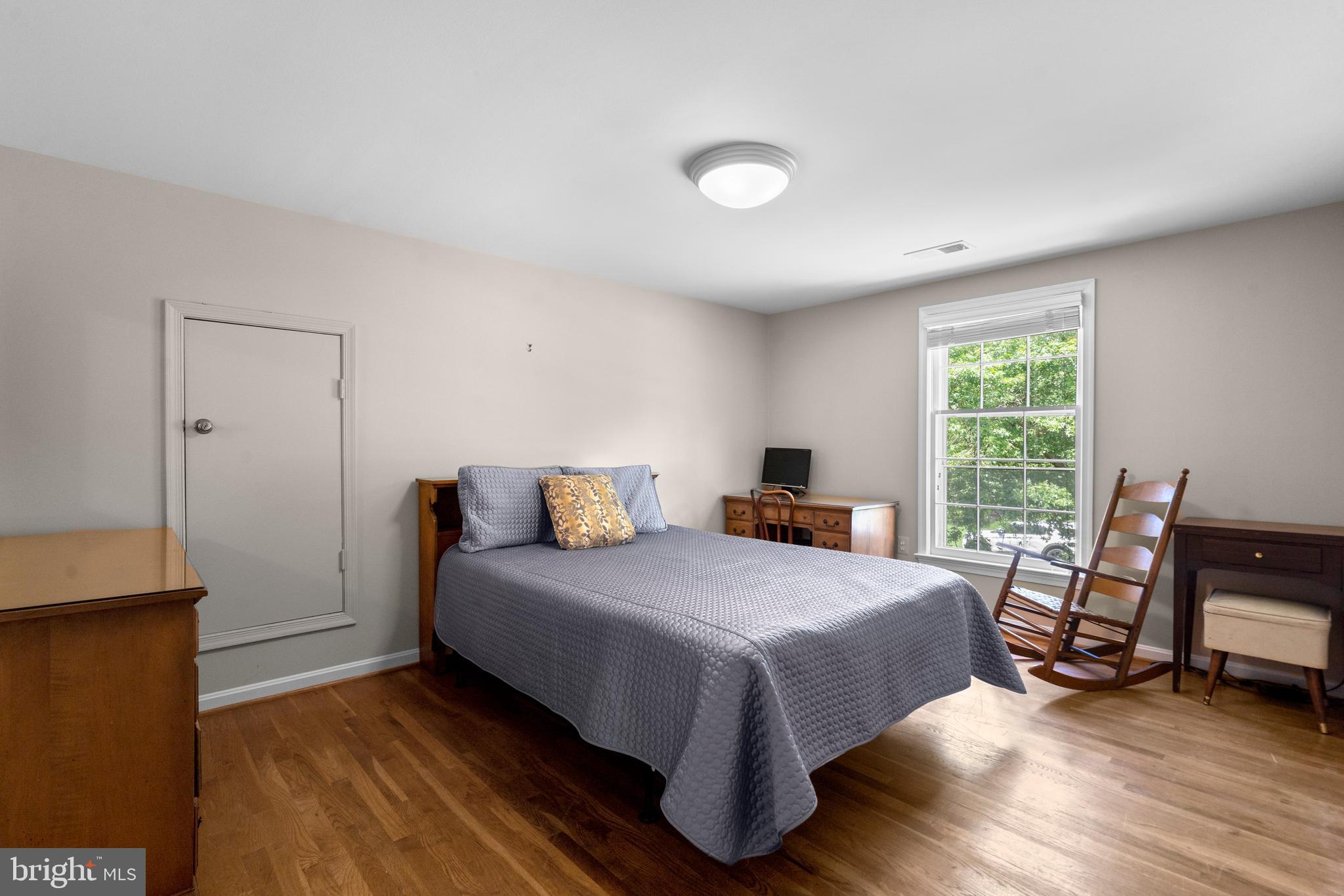 8808 Wooden Bridge Road Potomac, MD 20854 - Photo 36 of 53 4th Bedroom