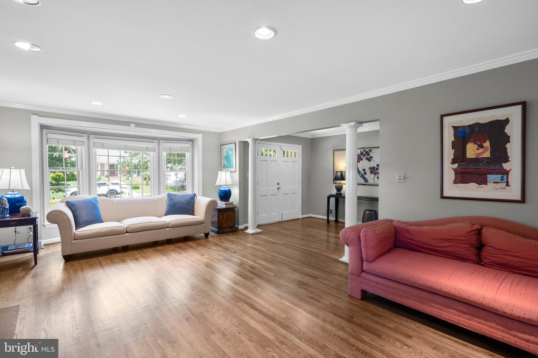 8808 Wooden Bridge Road Potomac, MD 20854 - Photo 7 of 53 Living Room