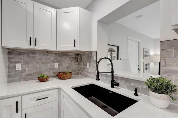 $3,195 | 6660 17th Lane North, St. Petersburg, FL 33702